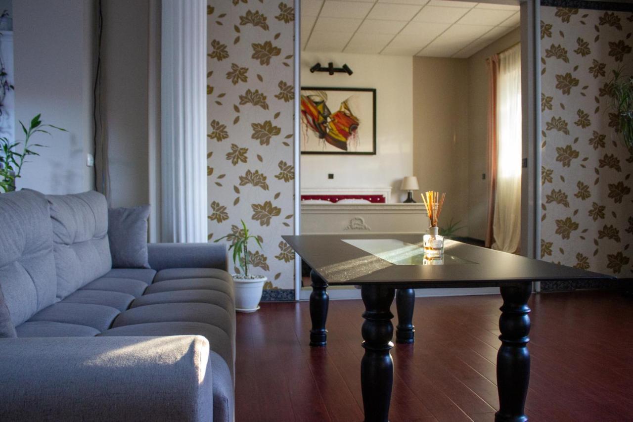 Yox Apartment 1 Oradea Εξωτερικό φωτογραφία