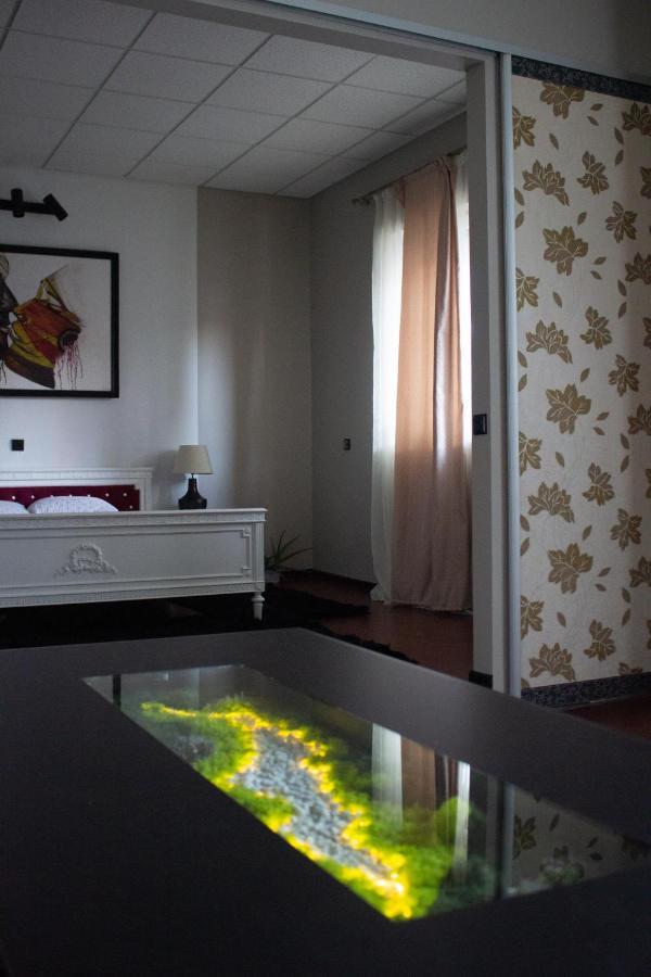 Yox Apartment 1 Oradea Εξωτερικό φωτογραφία