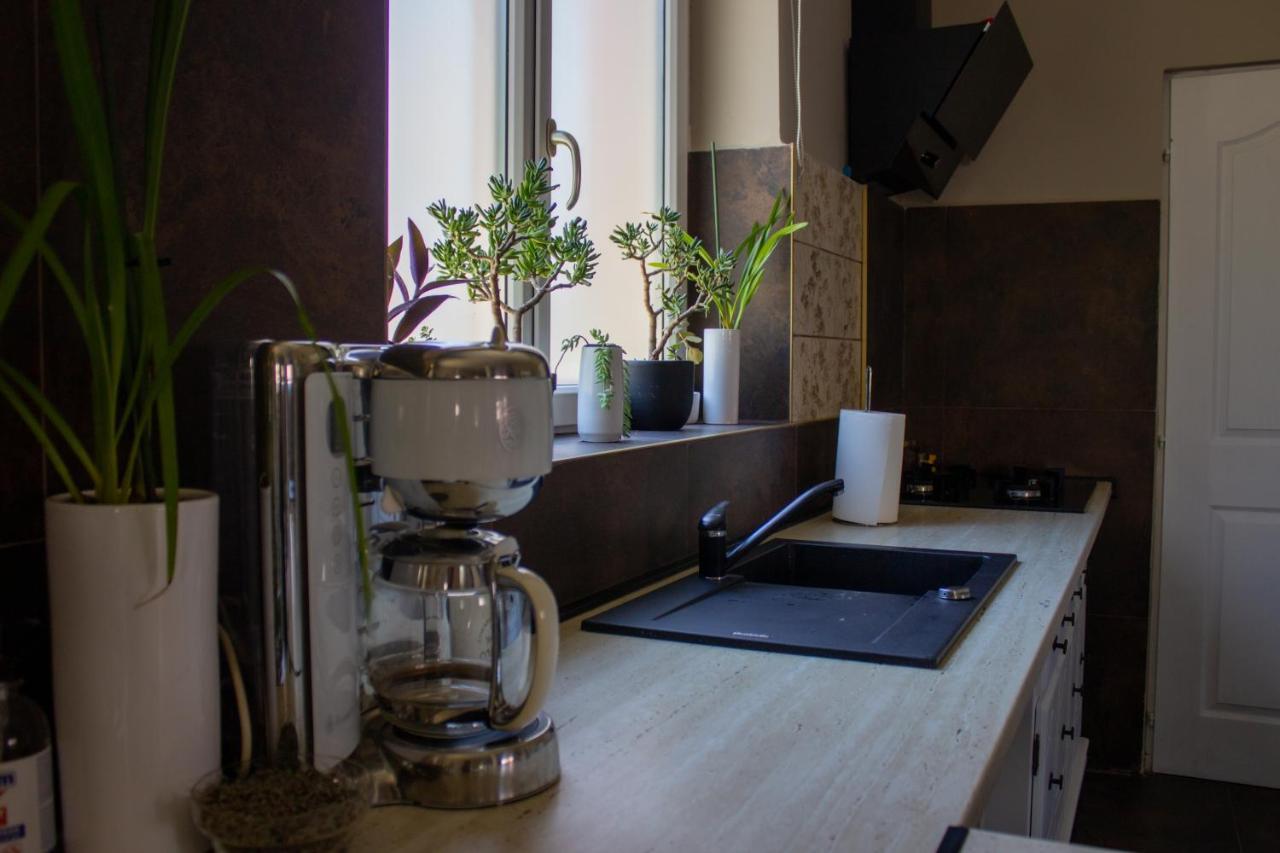 Yox Apartment 1 Oradea Εξωτερικό φωτογραφία