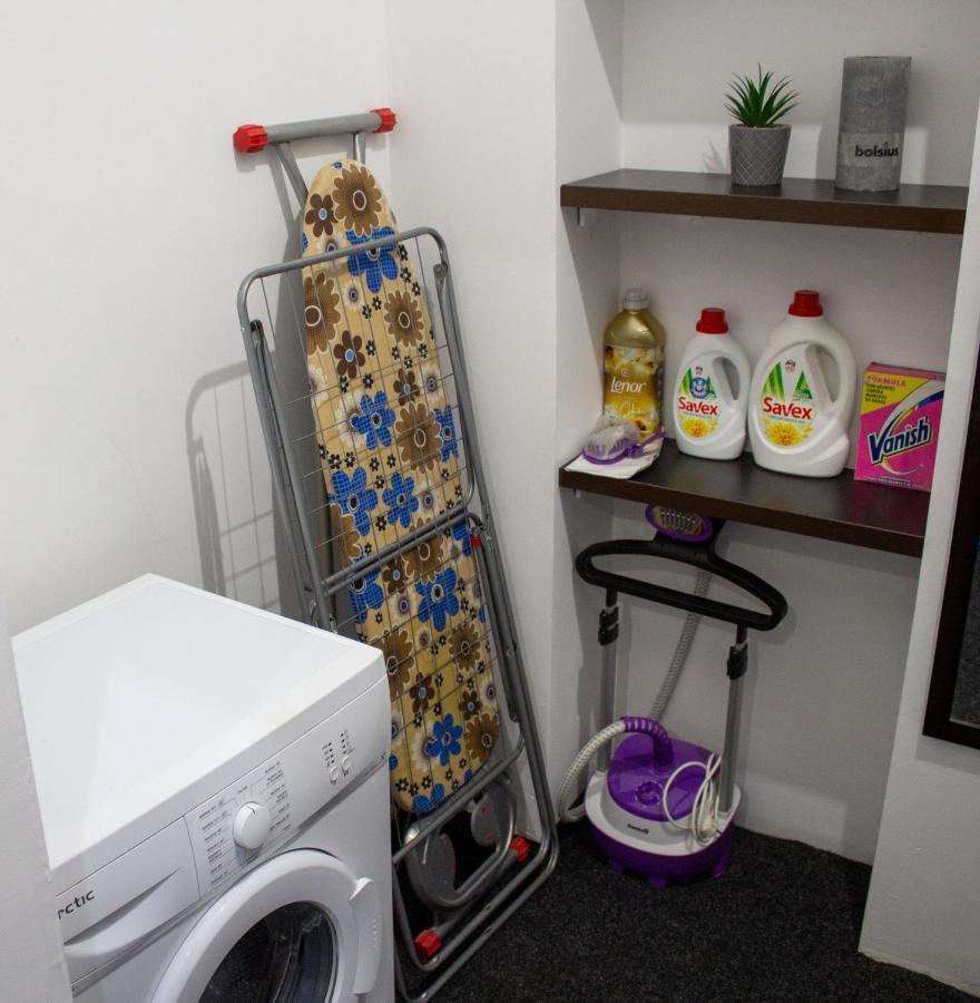 Yox Apartment 1 Oradea Εξωτερικό φωτογραφία